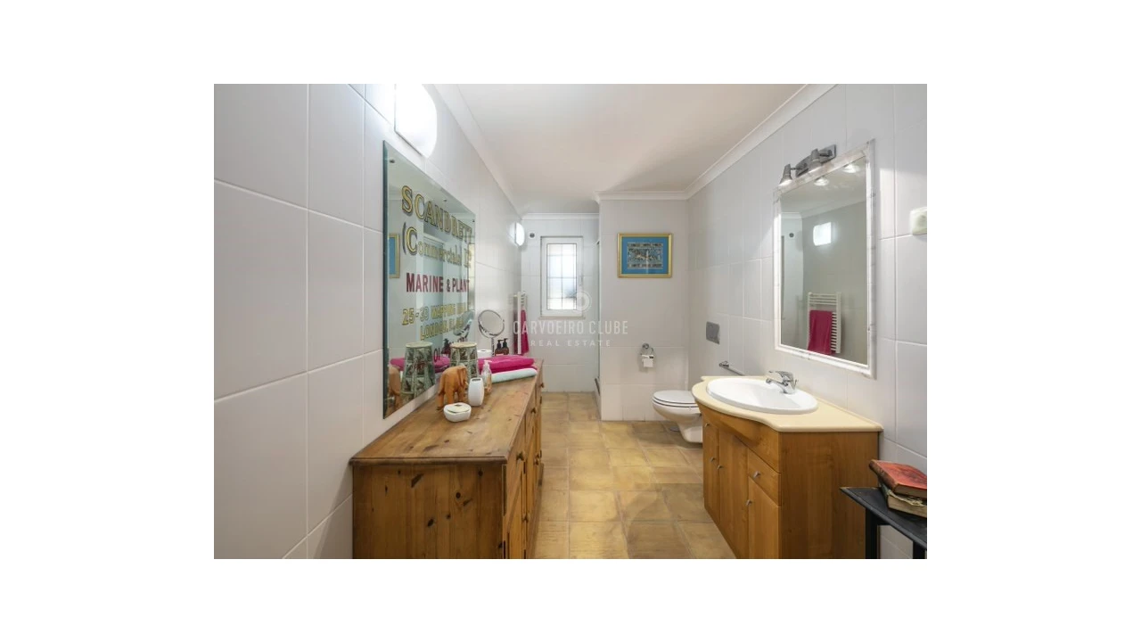 Moradia T7 para Venda em Porches Foto 19