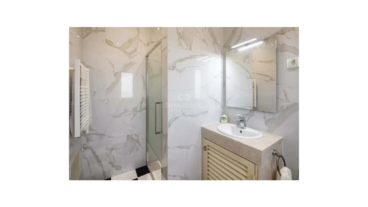 Moradia T7 para Venda em Porches Foto 25