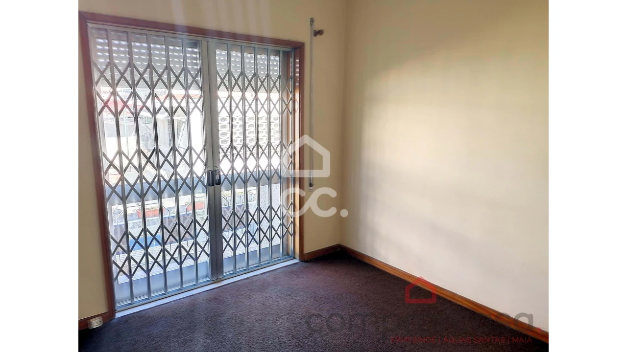 Moradia T3 para Venda em Custoias Foto 32