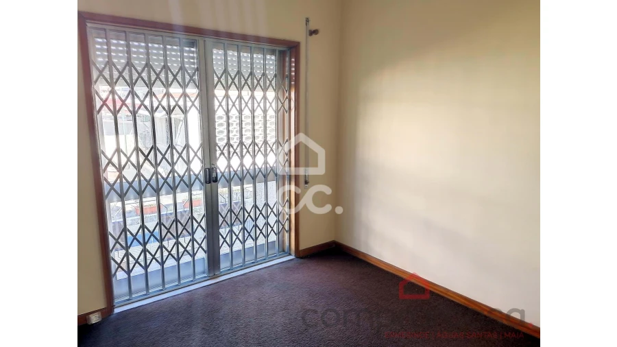 Moradia T3 para Venda em Custoias Foto 32