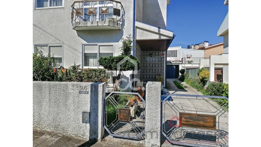 Moradia T3 para Venda em Custoias Foto 37