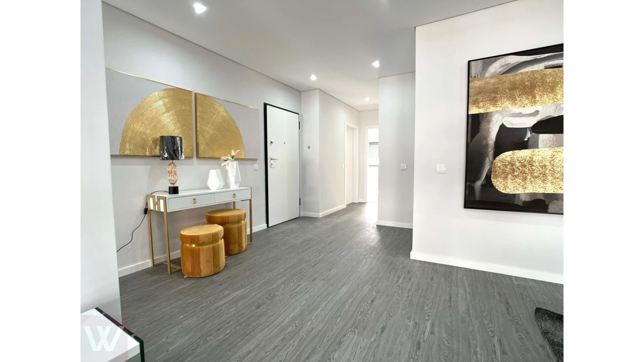 Apartamento T2 para Venda em Olhão Foto 5