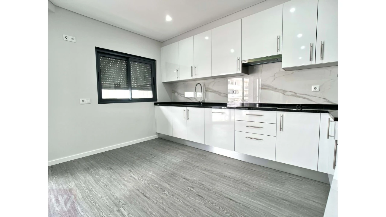 Apartamento T2 para Venda em Olhão Foto 12