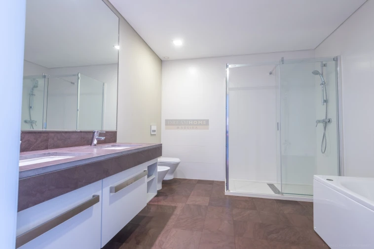 Apartamento T2 para Venda em São Martinho Foto 11