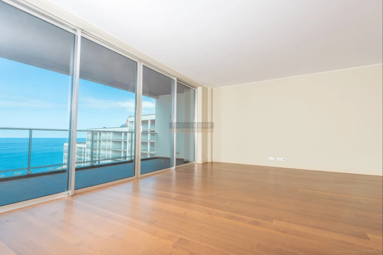 Apartamento T2 para Venda em São Martinho Foto 5