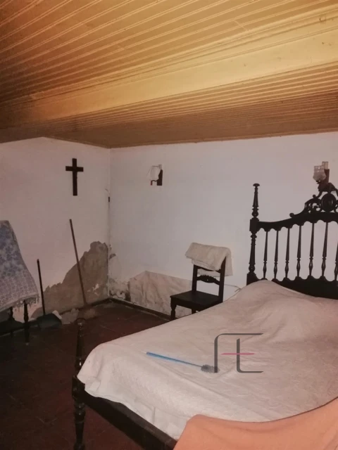 Moradia T3 para Venda em Mogadouro, Valverde, Vale de Porco e Vilar de Rei