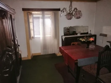 Moradia T3 para Venda em Mogadouro, Valverde, Vale de Porco e Vilar de Rei