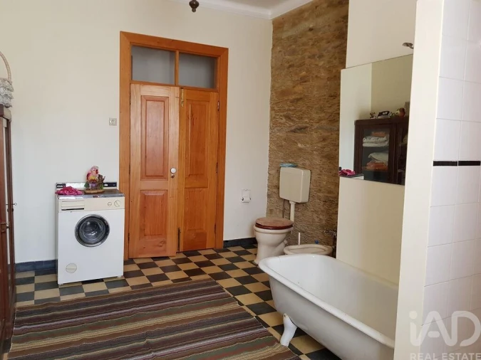 Moradia T5 para Venda em Venade e Azevedo Foto 16