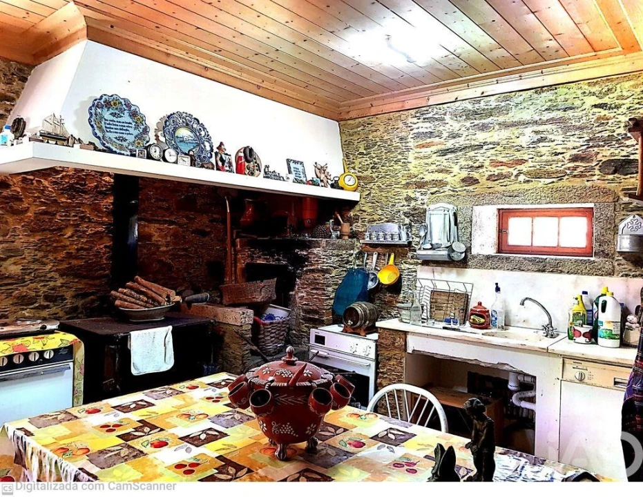 Moradia T5 para Venda em Venade e Azevedo Foto 1