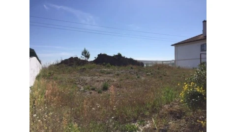 Terreno para Venda em Parceiros e Azoia