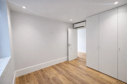 Apartamento T1 para Venda em Lordelo do Ouro e Massarelos