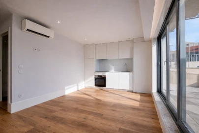 Apartamento T1 para Venda em Lordelo do Ouro e Massarelos