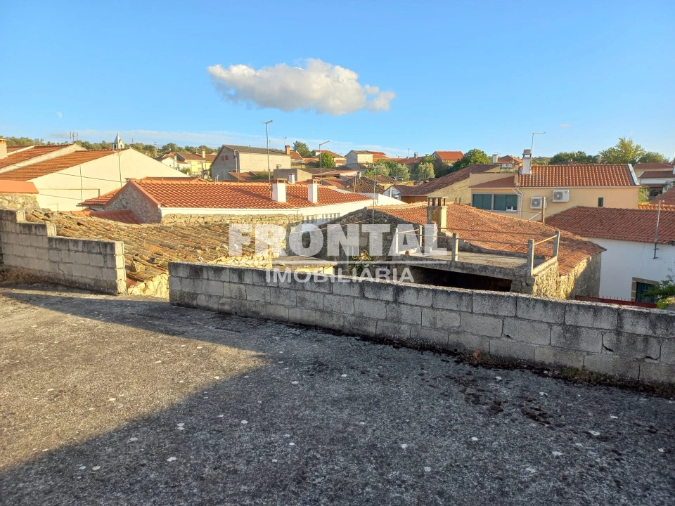 Moradia T0 para Venda em Samões Foto 5