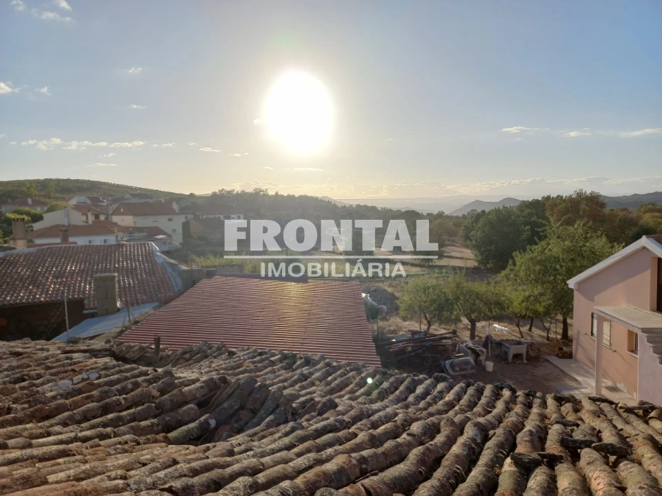 Moradia T0 para Venda em Samões Foto 7