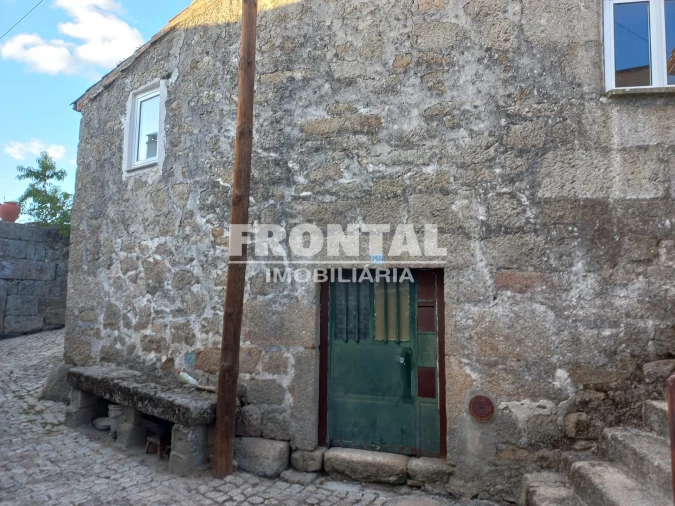 Moradia T0 para Venda em Samões