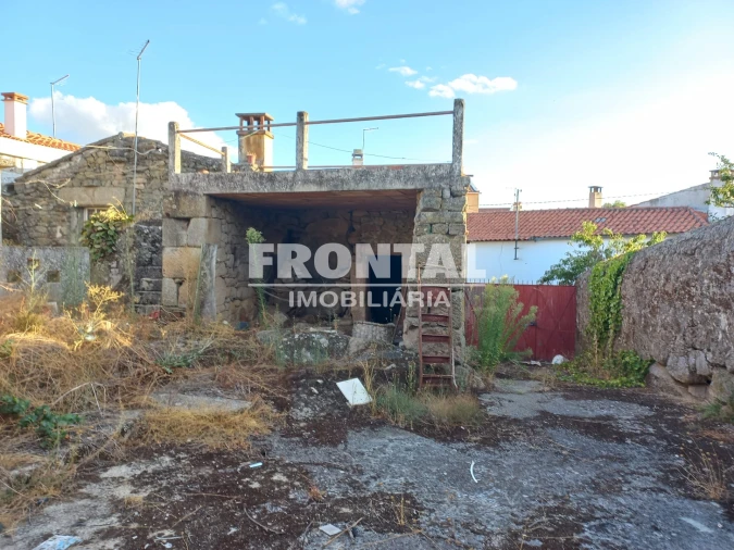 Moradia T0 para Venda em Samões Foto 6