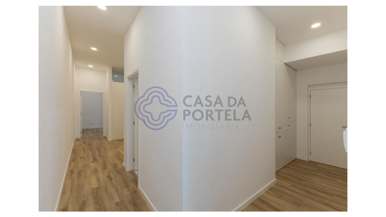 Moradia T5 para Venda em Gondomar (São Cosme), Valbom e Jovim Foto 17