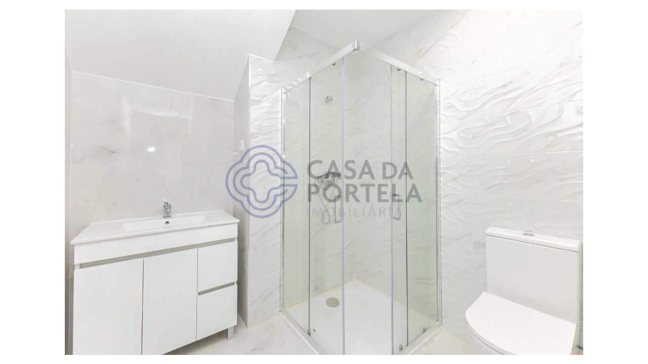Moradia T5 para Venda em Gondomar (São Cosme), Valbom e Jovim Foto 18