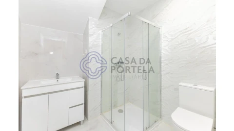 Moradia T5 para Venda em Gondomar (São Cosme), Valbom e Jovim