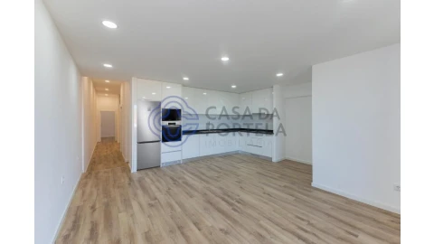 Moradia T5 para Venda em Gondomar (São Cosme), Valbom e Jovim