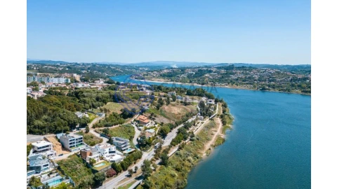 Moradia T5 para Venda em Gondomar (São Cosme), Valbom e Jovim
