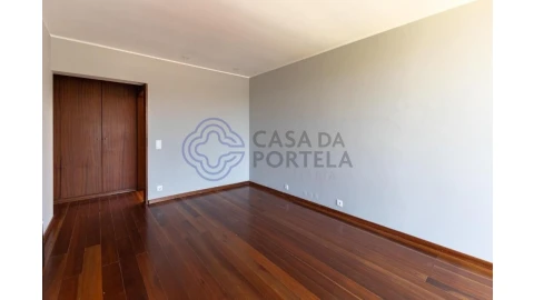 Moradia T5 para Venda em Gondomar (São Cosme), Valbom e Jovim