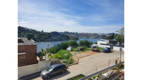 Moradia T5 para Venda em Gondomar (São Cosme), Valbom e Jovim