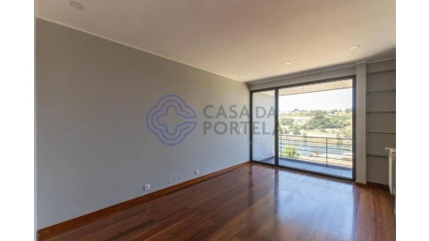 Moradia T5 para Venda em Gondomar (São Cosme), Valbom e Jovim