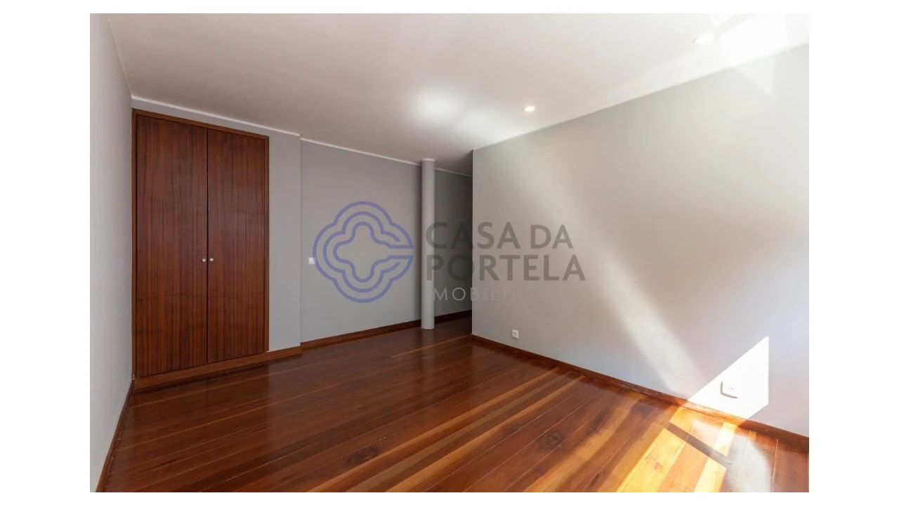 Moradia T5 para Venda em Gondomar (São Cosme), Valbom e Jovim Foto 43