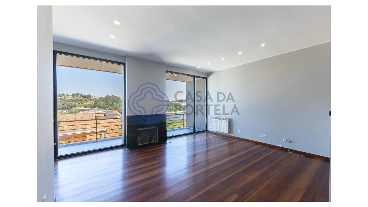 Moradia T5 para Venda em Gondomar (São Cosme), Valbom e Jovim Foto 27