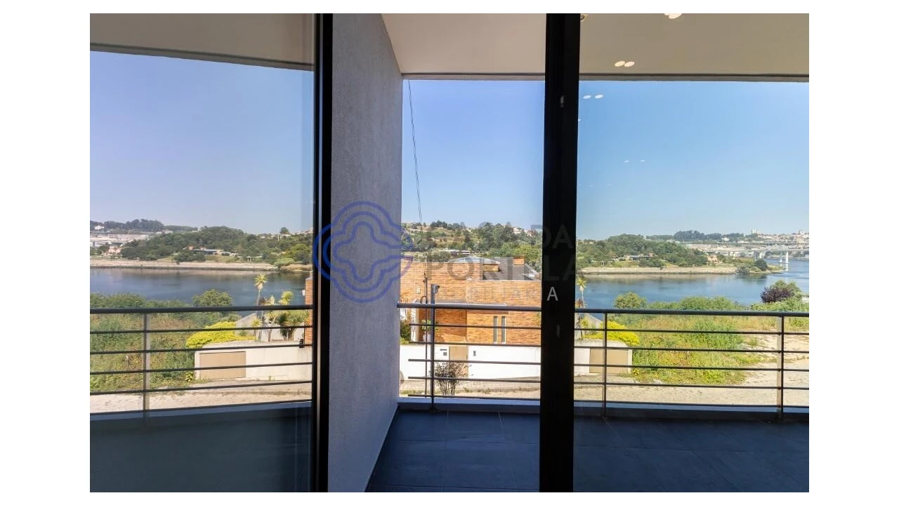 Moradia T5 para Venda em Gondomar (São Cosme), Valbom e Jovim Foto 29