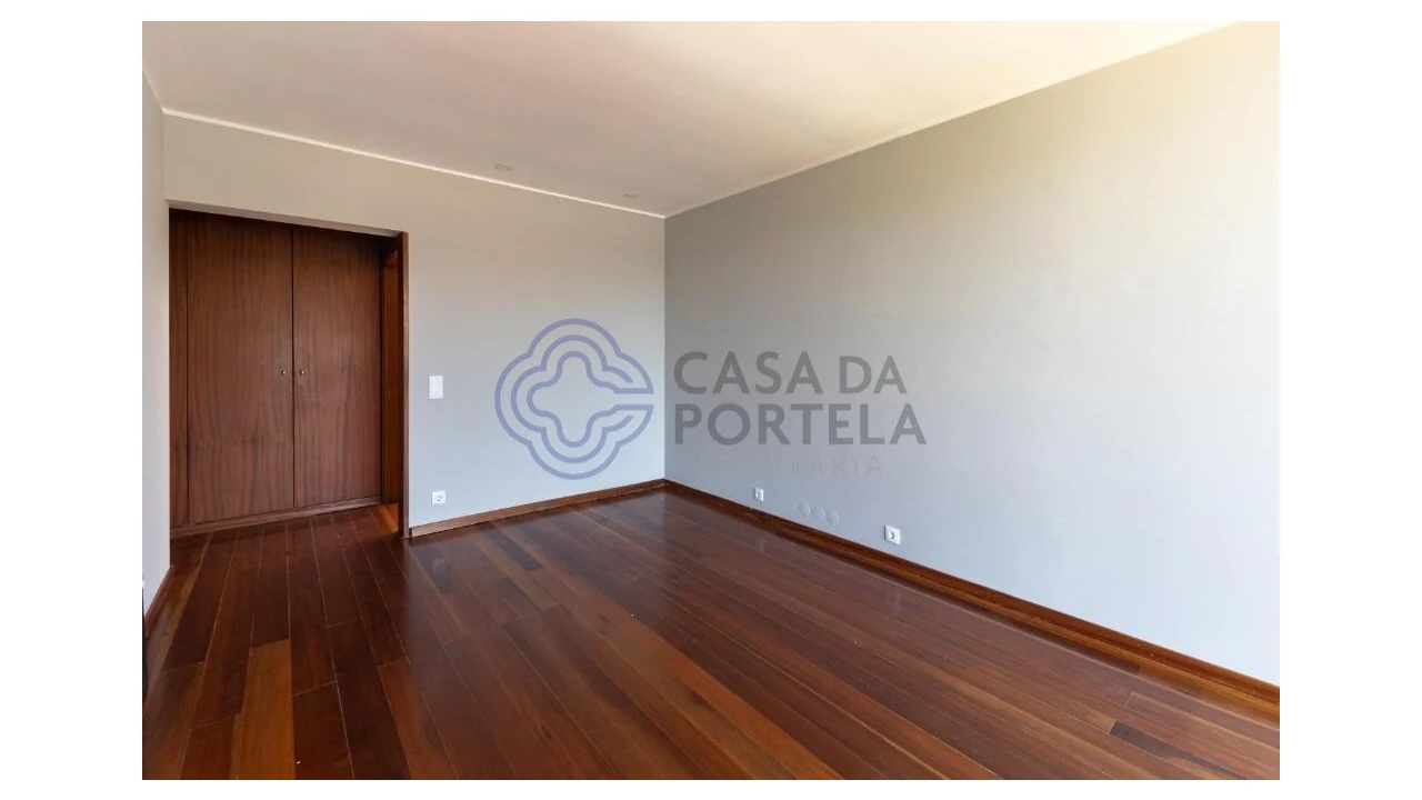 Moradia T5 para Venda em Gondomar (São Cosme), Valbom e Jovim Foto 47