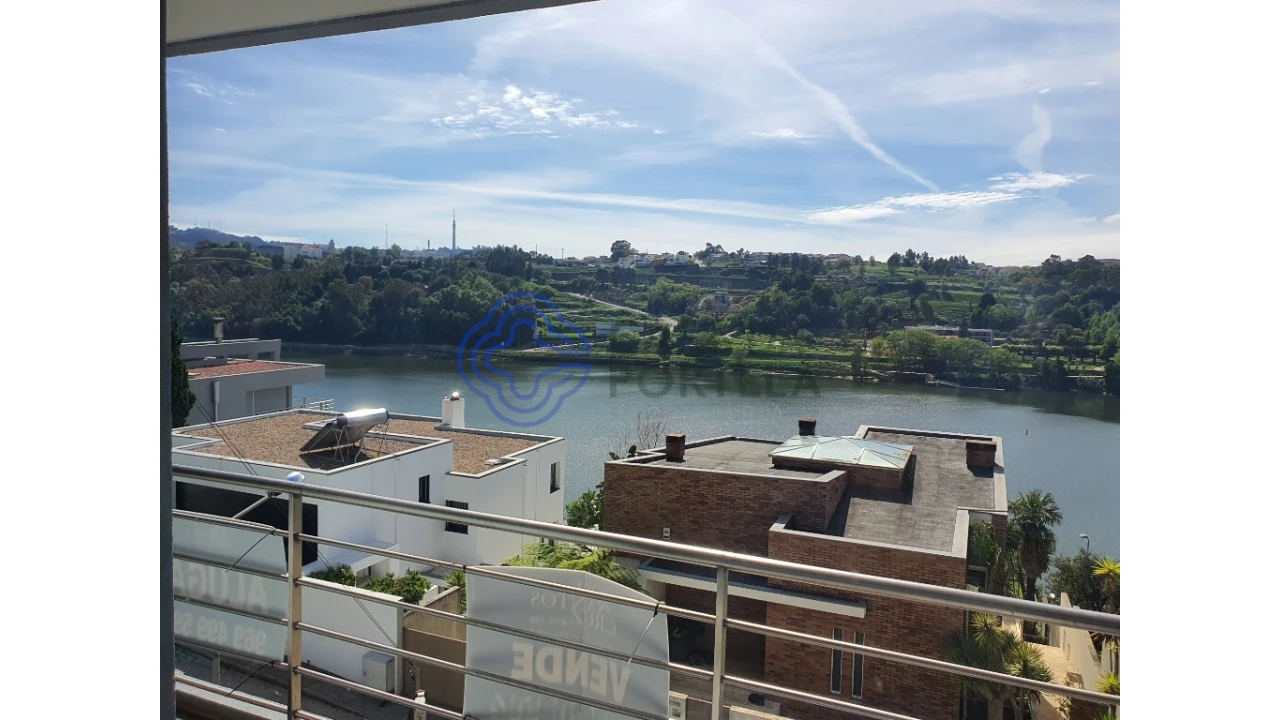 Moradia T5 para Venda em Gondomar (São Cosme), Valbom e Jovim Foto 5