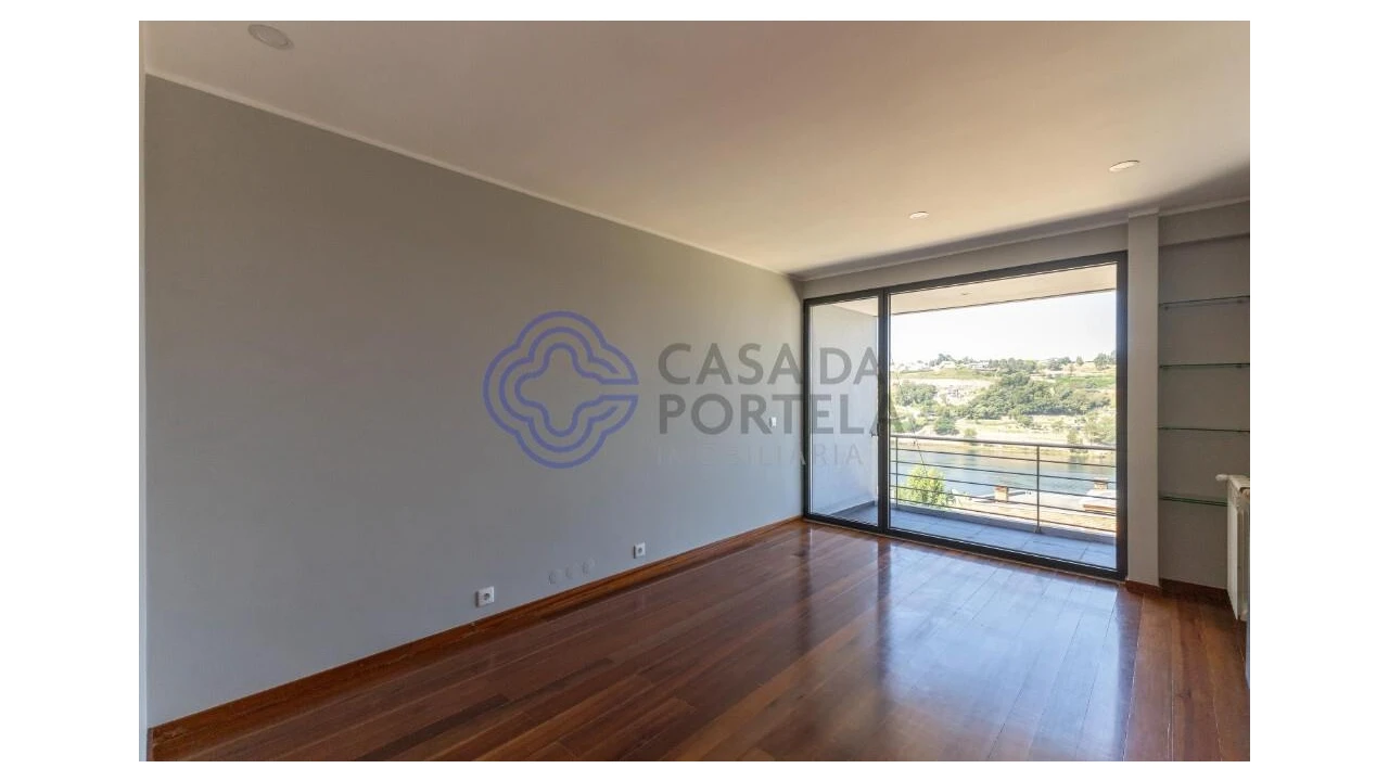 Moradia T5 para Venda em Gondomar (São Cosme), Valbom e Jovim Foto 46