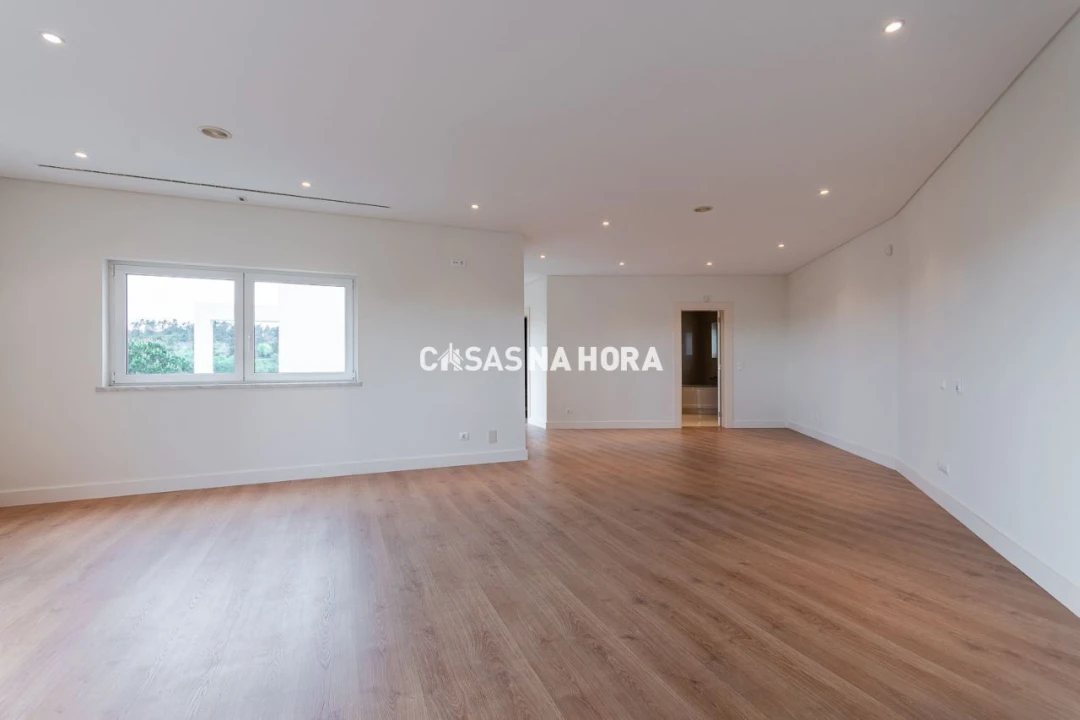 Moradia T4 para Venda em Agualva e Mira-Sintra Foto 6