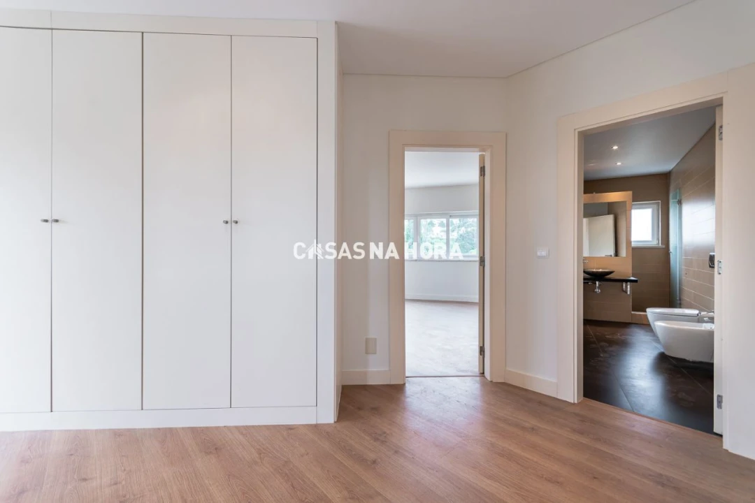 Moradia T4 para Venda em Agualva e Mira-Sintra Foto 8