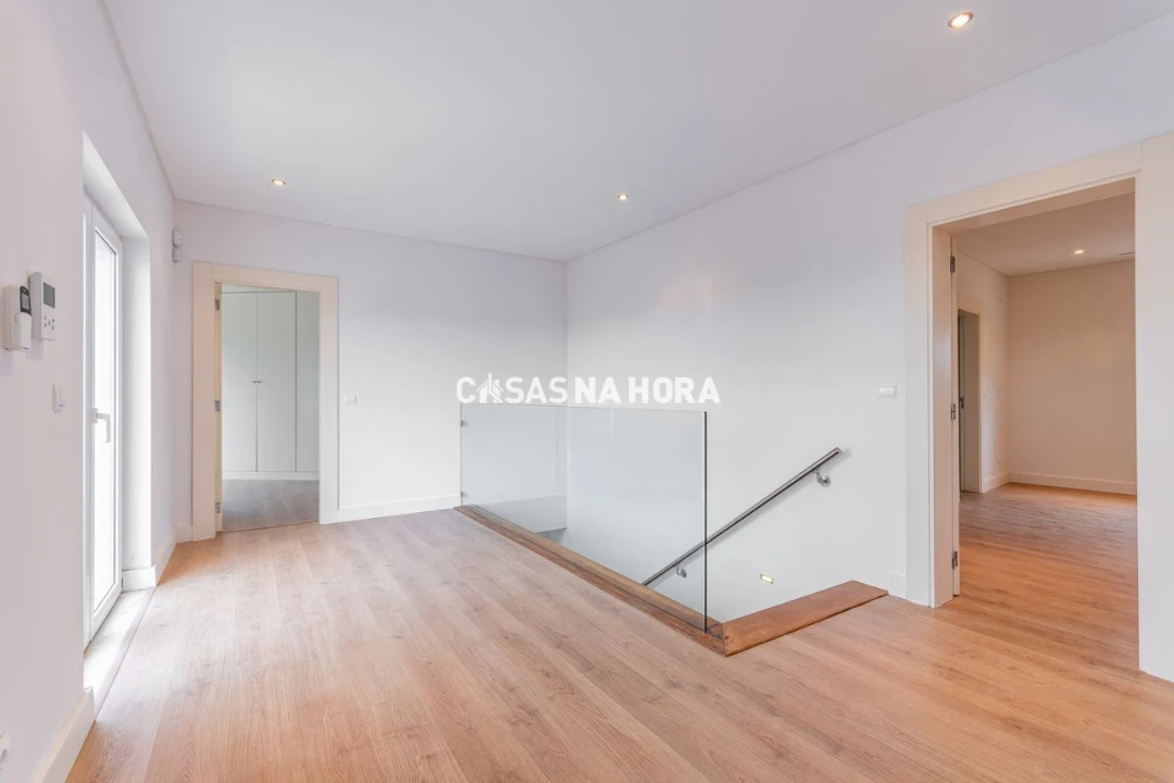 Moradia T4 para Venda em Agualva e Mira-Sintra Foto 14