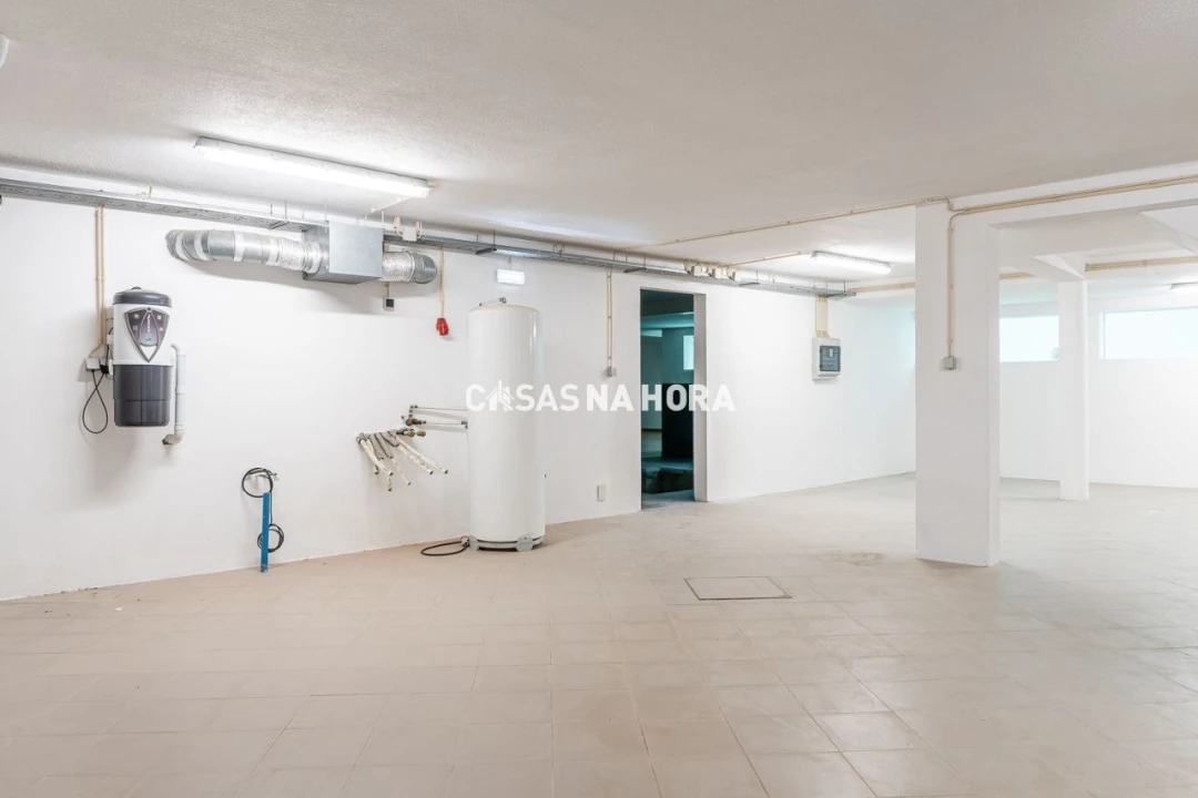 Moradia T4 para Venda em Agualva e Mira-Sintra Foto 29