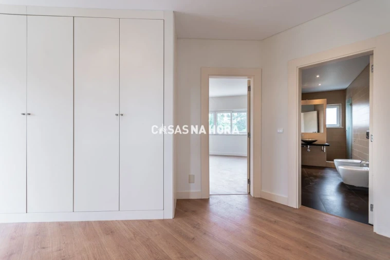 Moradia T4 para Venda em Agualva e Mira-Sintra Foto 8