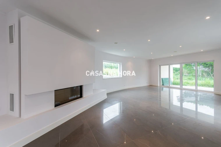 Moradia T4 para Venda em Agualva e Mira-Sintra Foto 4