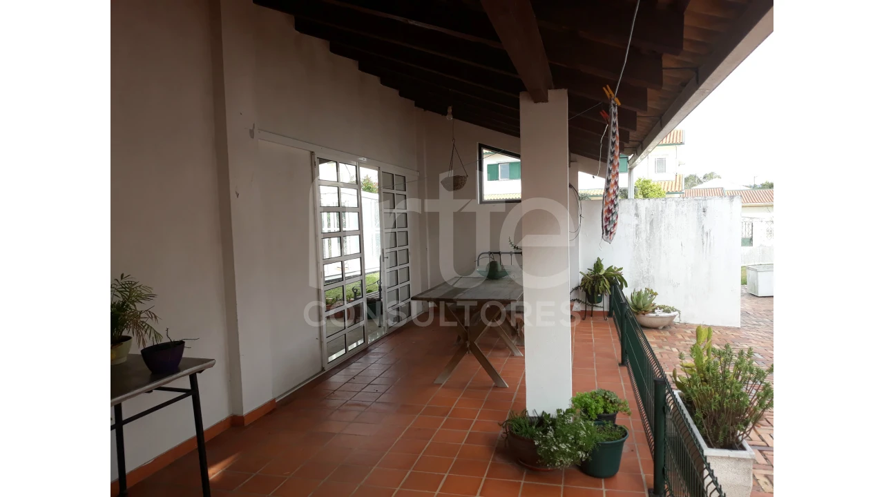 Moradia T5 para Venda em Avelãs de Caminho Foto 38