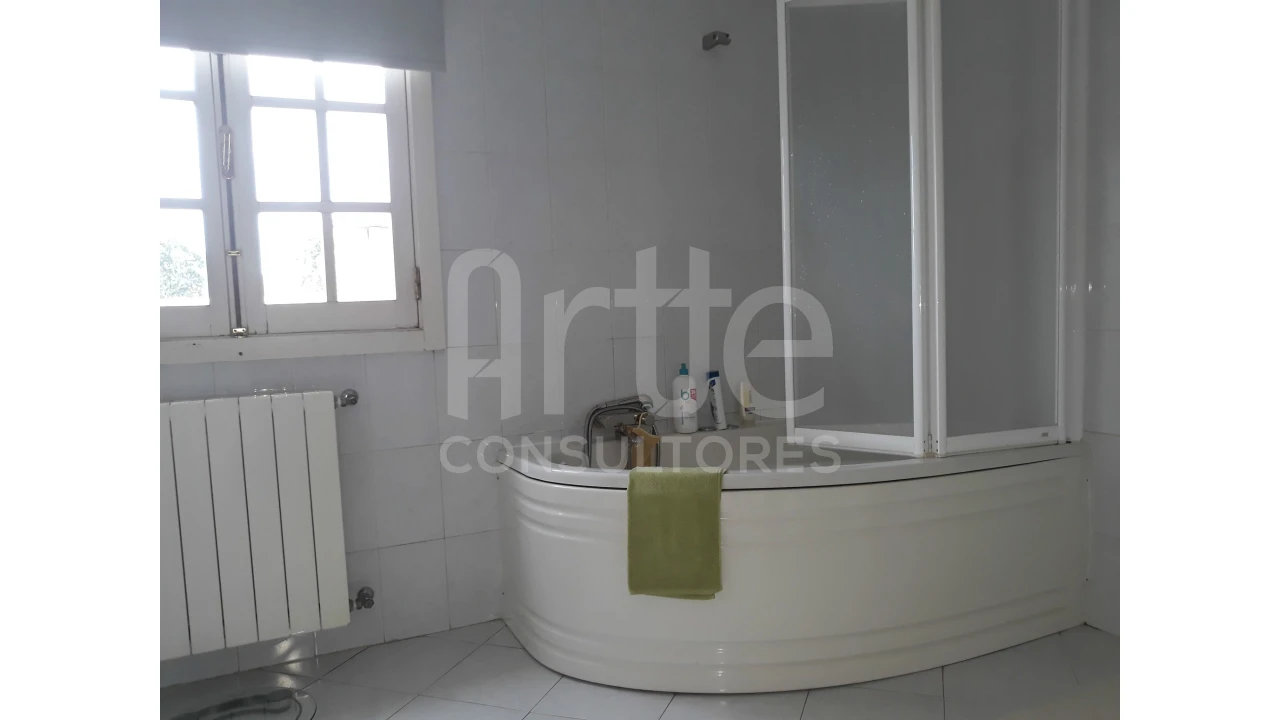 Moradia T5 para Venda em Avelãs de Caminho Foto 31