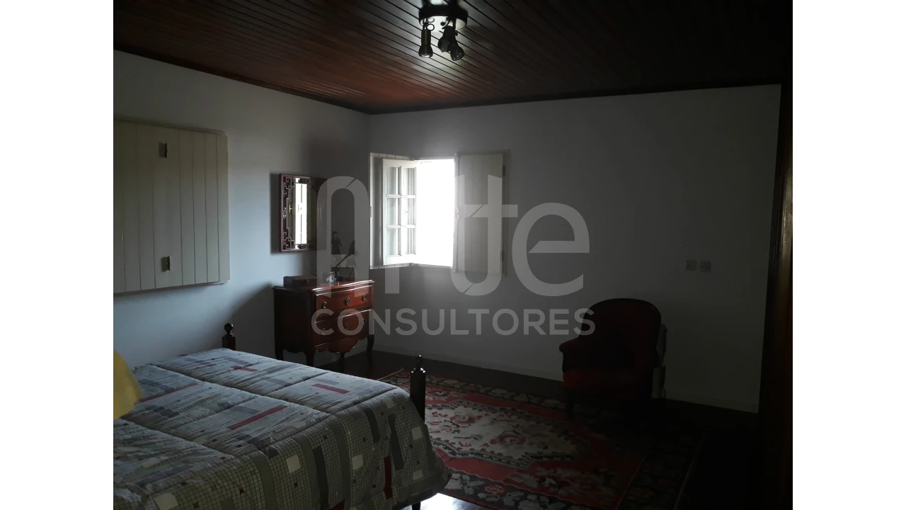 Moradia T5 para Venda em Avelãs de Caminho Foto 29