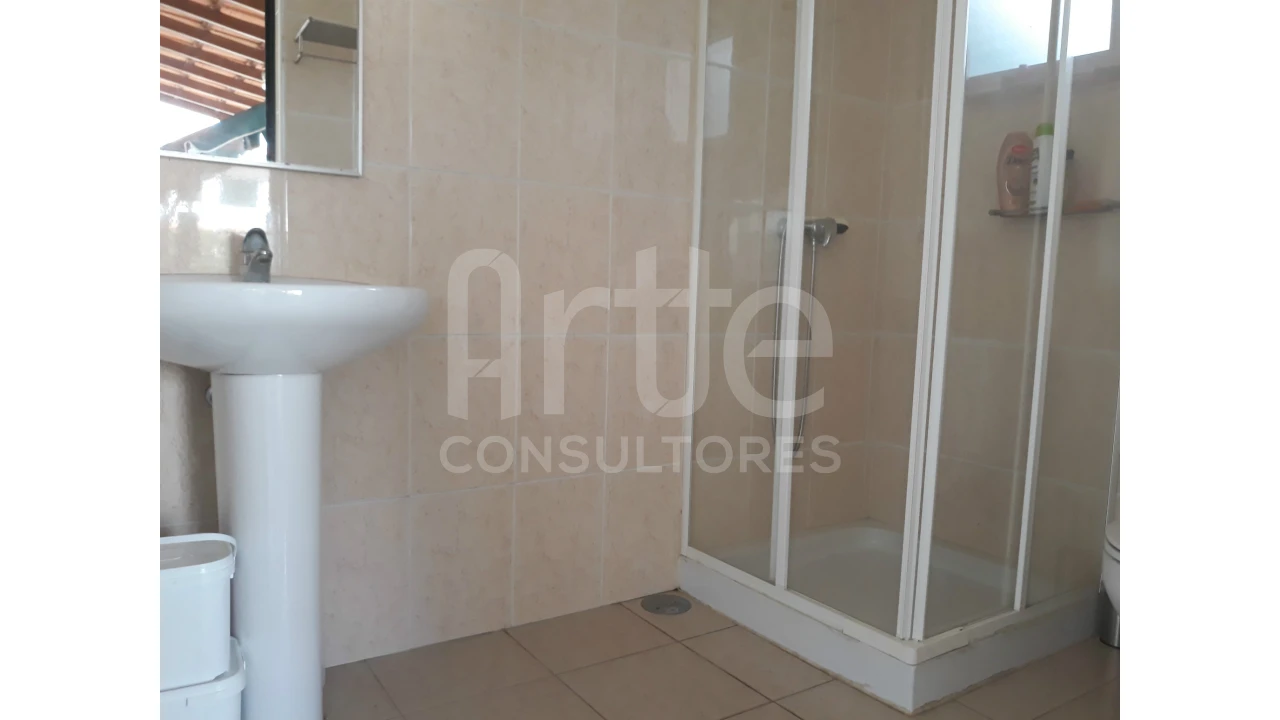 Moradia T5 para Venda em Avelãs de Caminho Foto 12