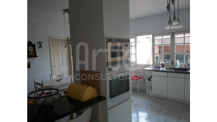 Moradia T5 para Venda em Avelãs de Caminho Foto 2