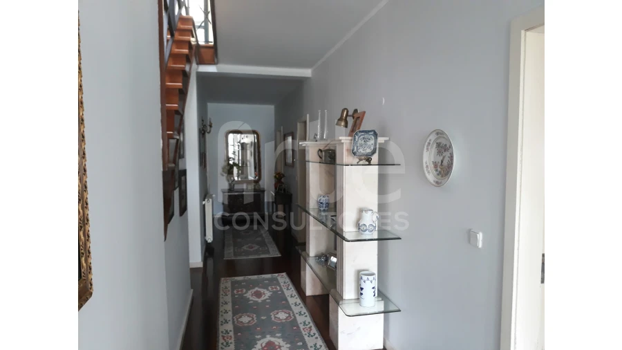 Moradia T5 para Venda em Avelãs de Caminho Foto 13