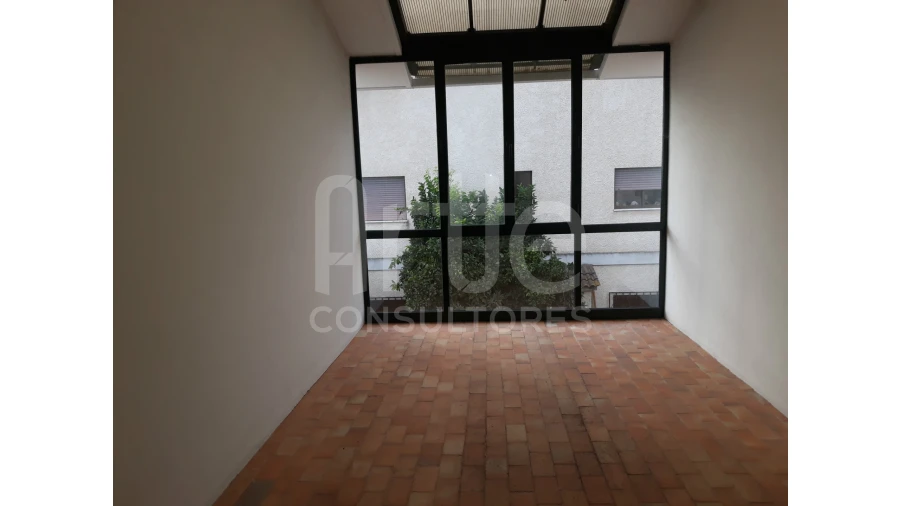 Moradia T5 para Venda em Avelãs de Caminho Foto 33