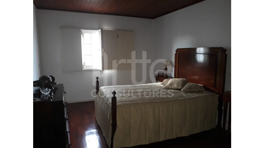 Moradia T5 para Venda em Avelãs de Caminho Foto 32