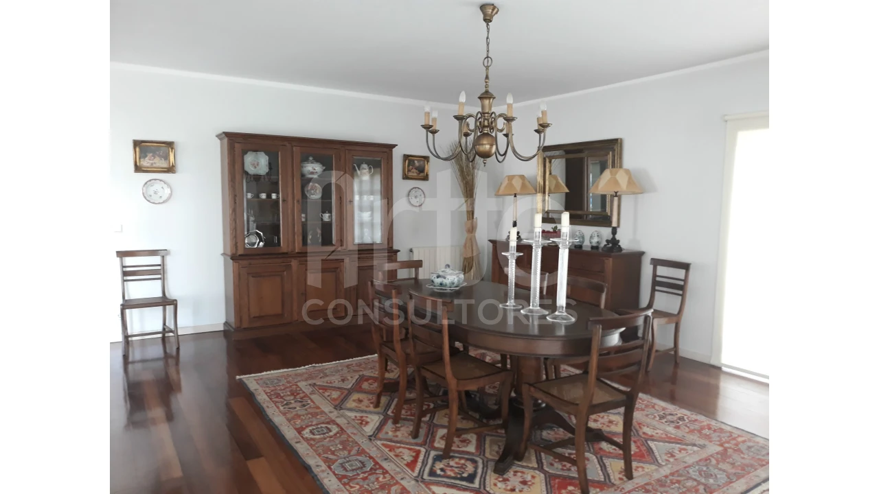 Moradia T5 para Venda em Avelãs de Caminho Foto 4