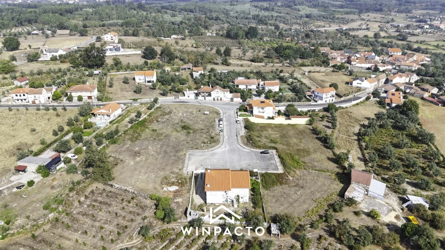 Terreno para Venda em Espinho Foto 6